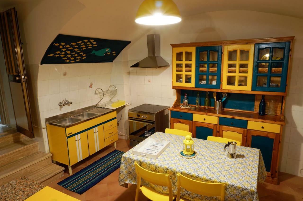 Il Sottomarino Appartement Bari Buitenkant foto